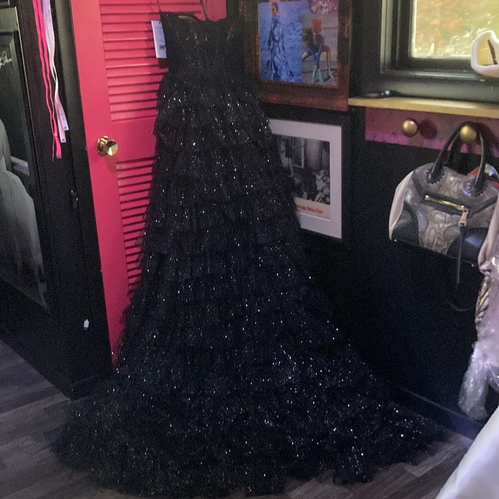 NWT SHERRI HILL SIZE 6 GOWN - Picture 15 of 17